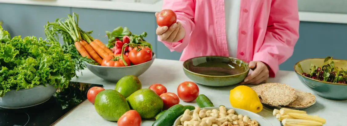 Kokie vitaminai yra svarbūs praktikuojant veganišką mitybą?